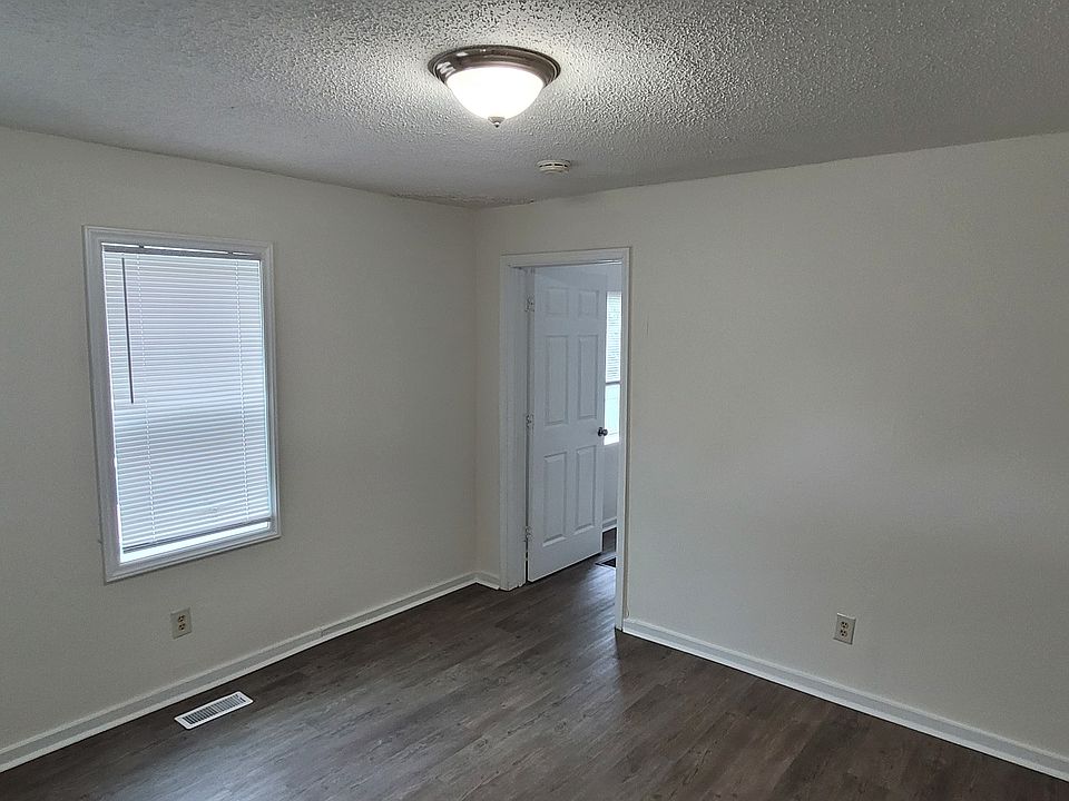 2nd image of 1544 McConnell Rd