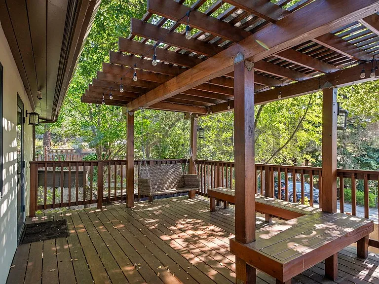 1701 Whitham Ave — Photo 56