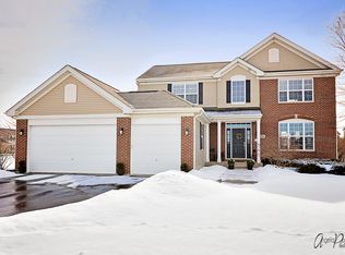 324 Tralee Ln, McHenry, IL 60050