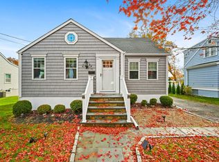 51 Country Rd, Fairfield, CT 06824