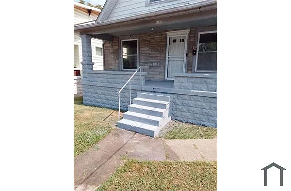 4123 W Market St photo 1