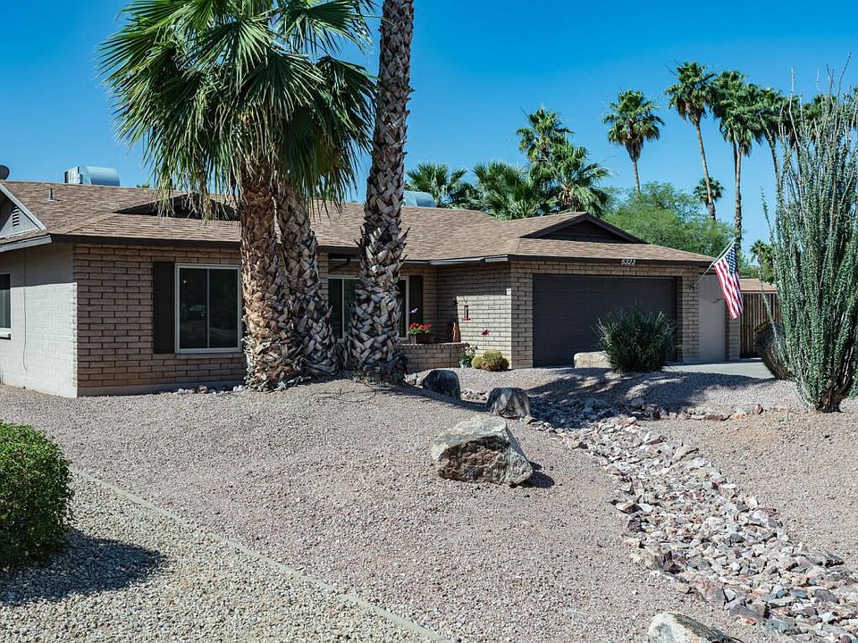 Spacious cul de sac lot