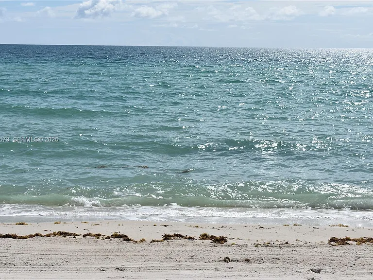 6365 Collins Ave #3804 — Photo 31