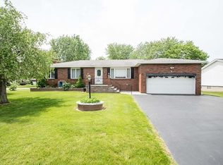 76 Ann Marie Dr, Rochester, NY 14606