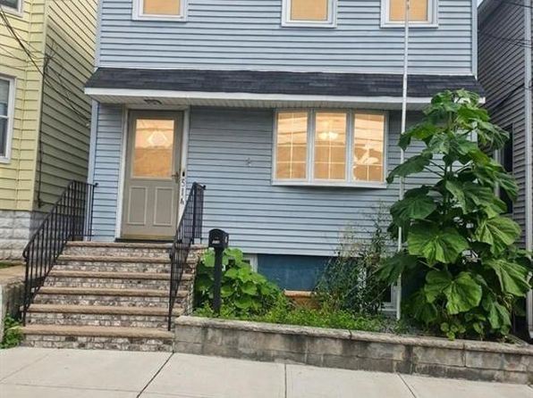 516 Forest St Floor 2