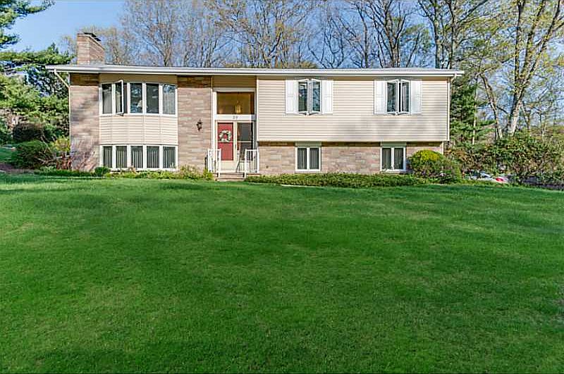 1st image of 39 Bayberry Hill Dr
