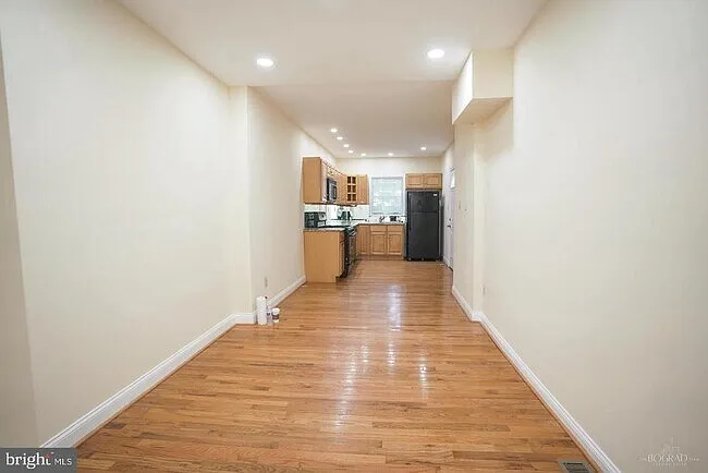 3 bed, 954 sqft, $2,700 — Photo 4