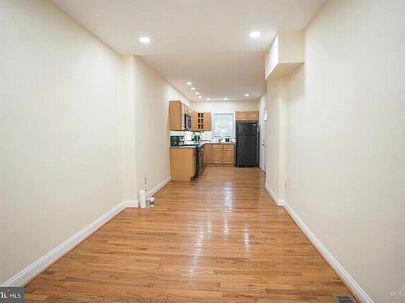 4th image of 2321 E Boston St