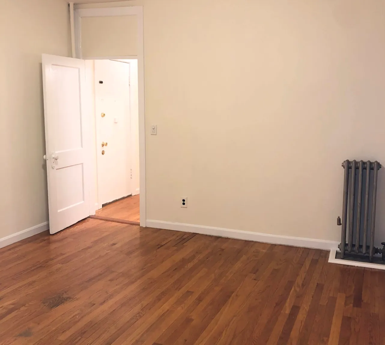 Studio, 366 sqft, $2,200 — Photo 2