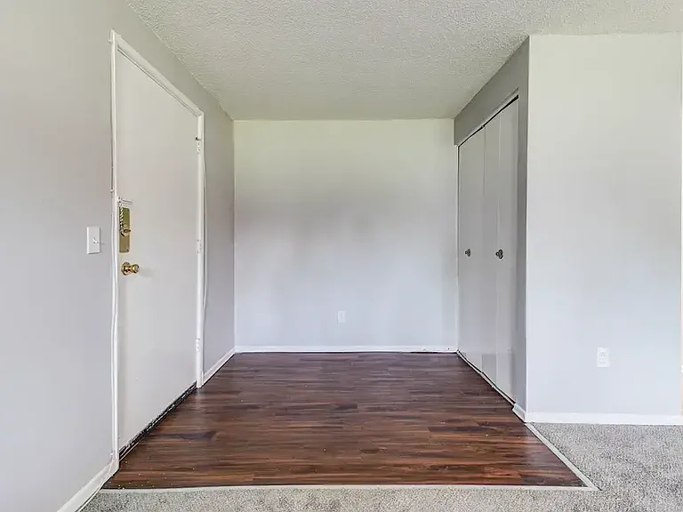 North Dohr Apartments — Photo 1