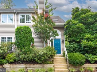 76 Cabot Dr, Wayne, PA 19087