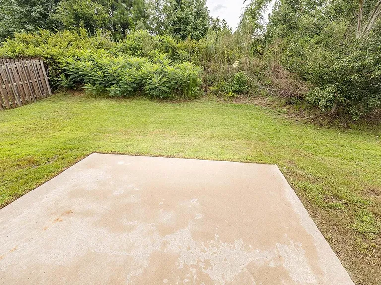 512 Cranberry Cir — Photo 32