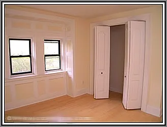 Rented by R New York