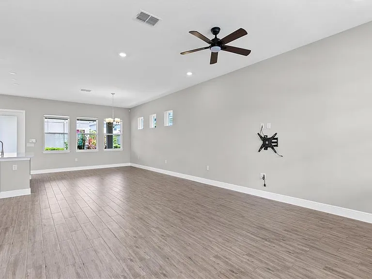 10205 Pearson Ave — Photo 10