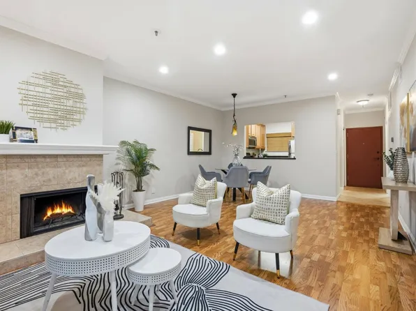 2200 Agnew Rd APT 207, Santa Clara, CA 95054