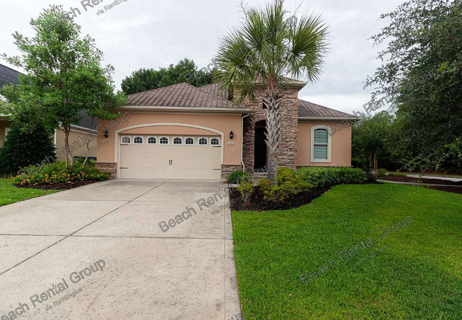 4 bed, 3.0 bath, 2800 sqft, $2,850 — Photo 1