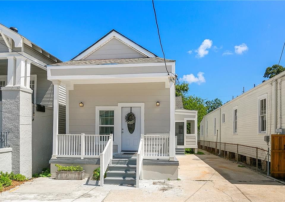 1st image of 4031 Dhemecourt St