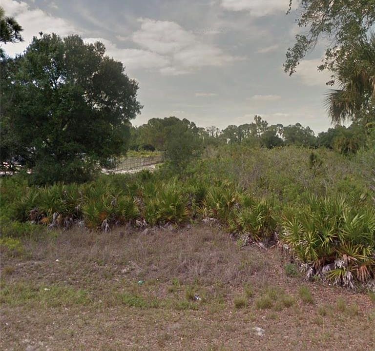 1st image of 2102 W 17th St