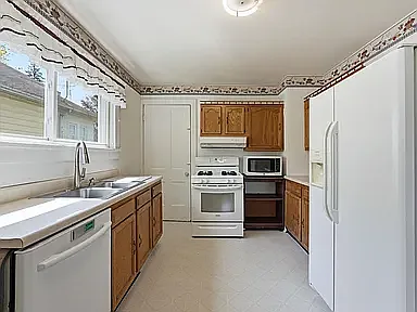 304 N Liberty St — Photo 9