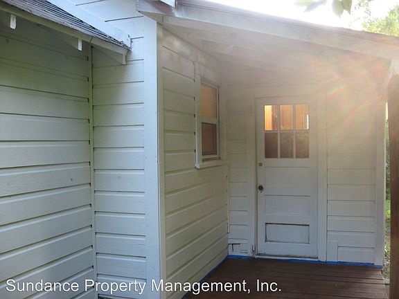 4th image of 2625 E Main St