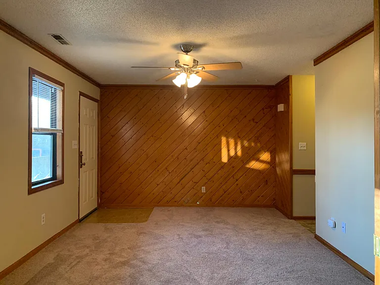 154 Barnard Ave — Photo 12