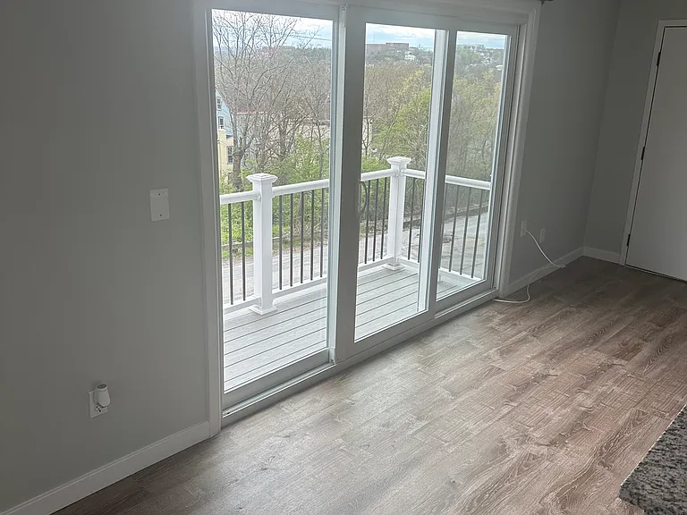 2219 Kenton St #A — Photo 18