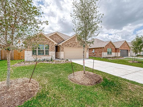 3rd image of 2611 Westward Hill Dr