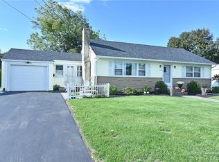 284 Poplar Dr, Cranston, RI 02920