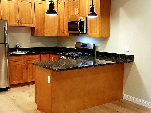 2nd image of 2190 Grove St #16