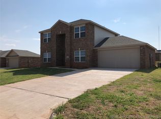 1804 Ritz St, Clinton, OK 73601