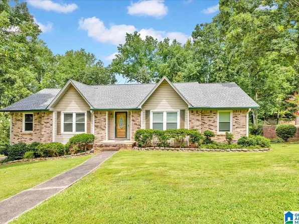 1244 Stonecrest Dr, Birmingham, AL 35235