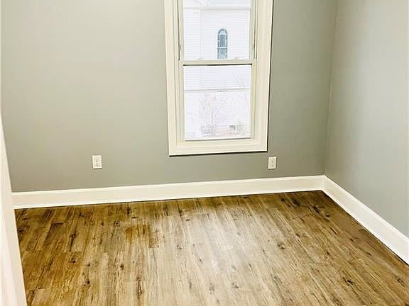 3rd image of 34 Willard St #B