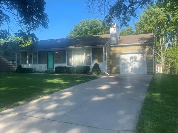 7504 Briar Dr, Prairie Village, KS 66208