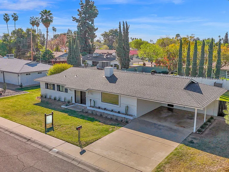 501 W Seldon Ln — Photo 4