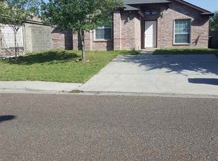 712 Royal Palm Dr, Laredo, TX 78045