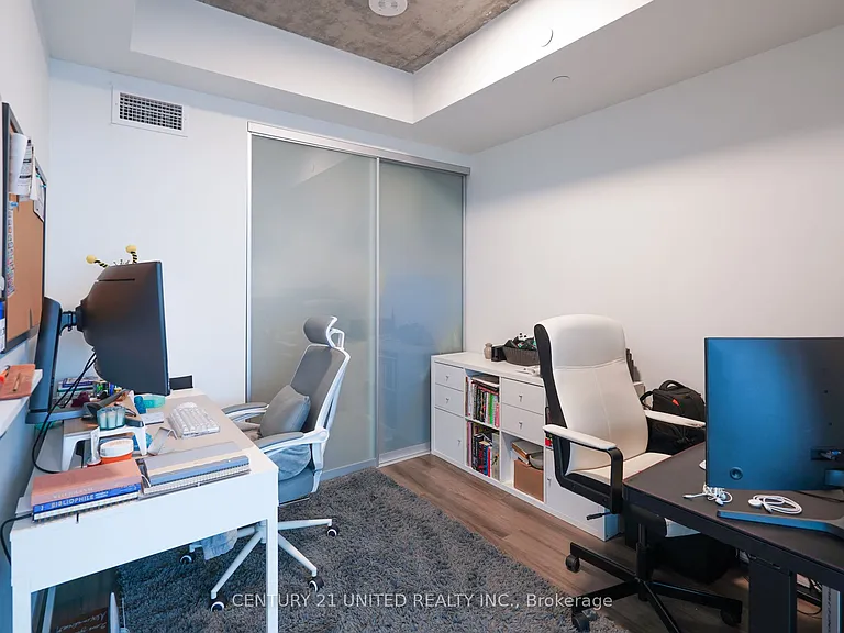 80 Bond St E #1411 — Photo 6