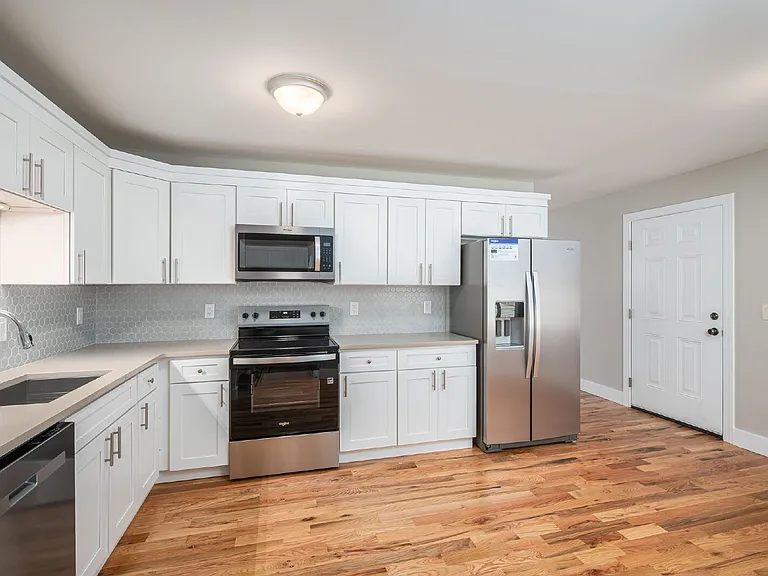 412 Forest Dr — Photo 9