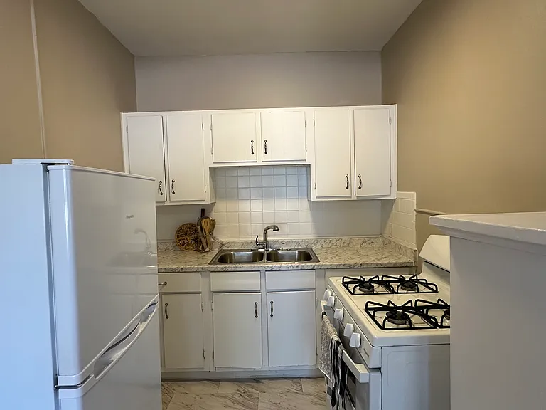 705 W Market St #211 — Photo 6
