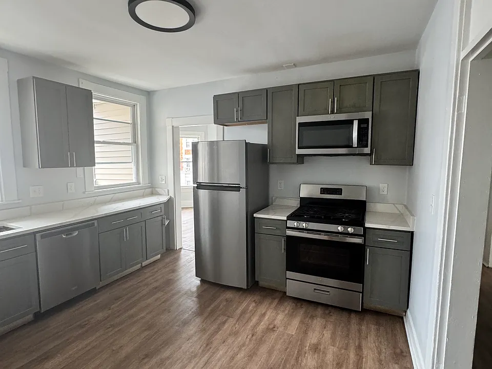 9 Rogers Ave #2