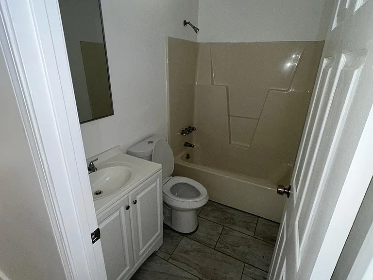 255 Beaver St #C — Photo 2