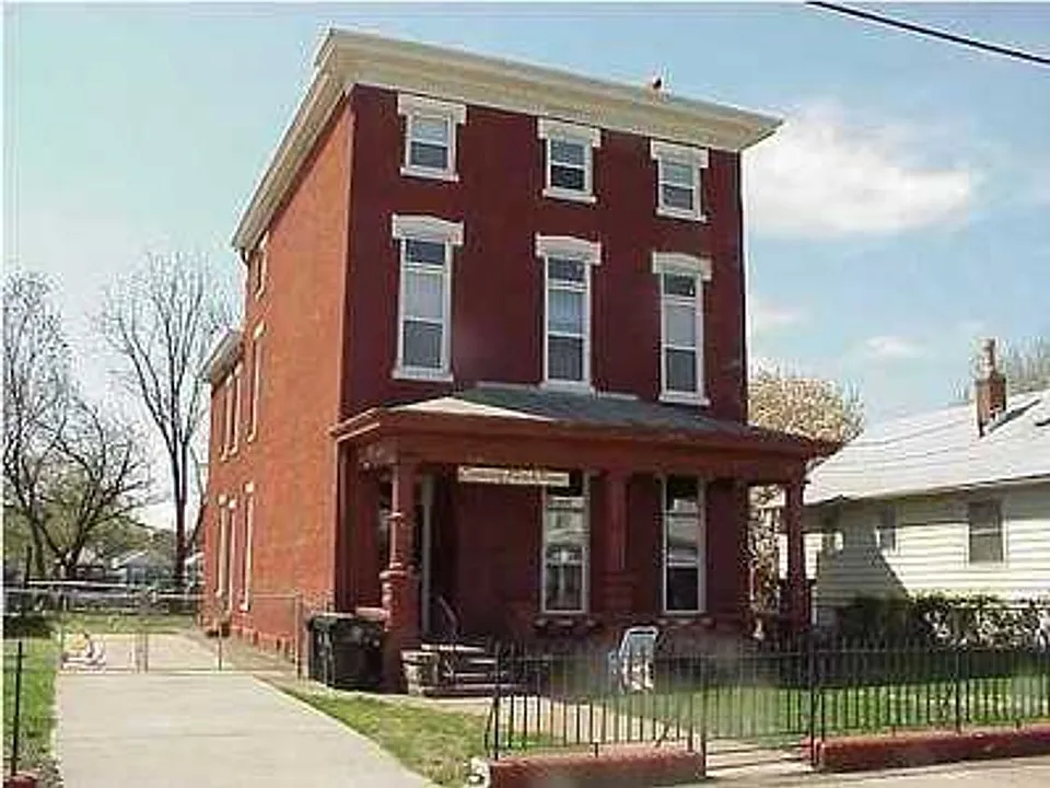 2130 Portland Ave