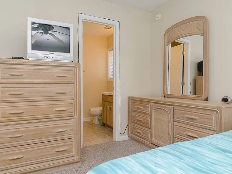 13 E Henderson St #1 — Photo 18