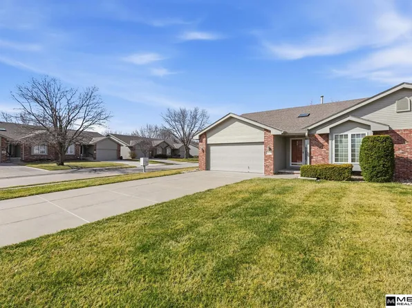 15616 Edna Cir, Omaha, NE 68136