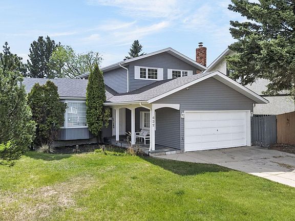 3rd image of 632 Wahstao Rd NW