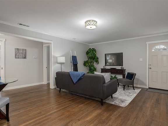 4th image of 2123 Miriam Ln