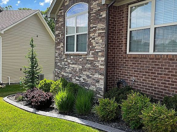 Landscaping & concrete curb