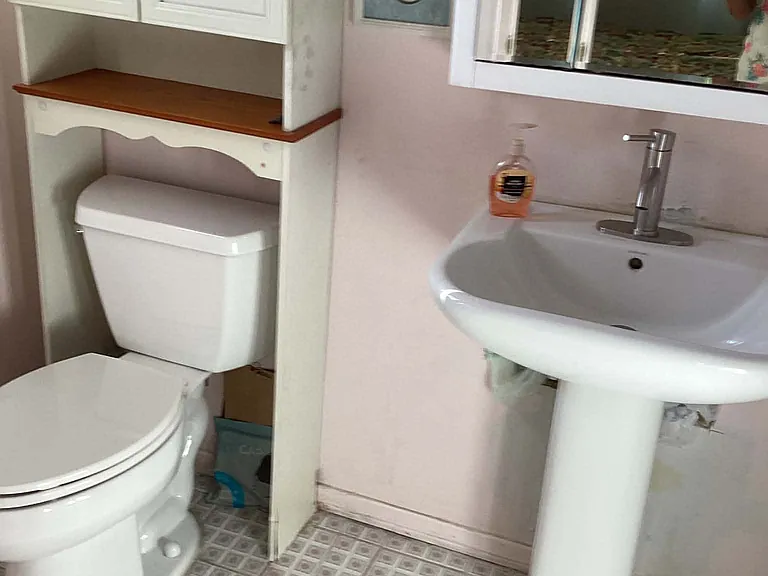 145 E Blaine St — Photo 3