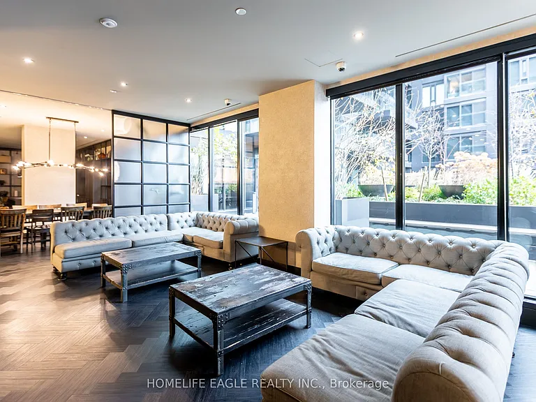 505 Richmond St W #827 — Photo 43