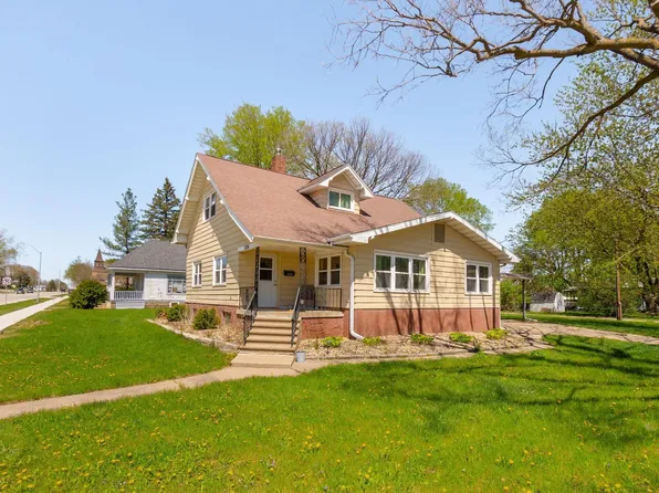1524 Main St, Cedar Falls, IA 50613