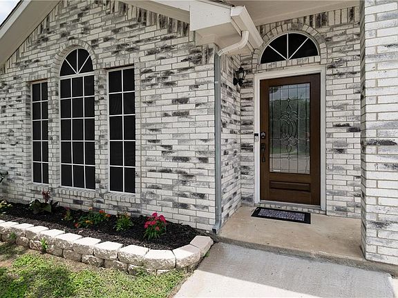 3rd image of 3156 Green Vista Trl